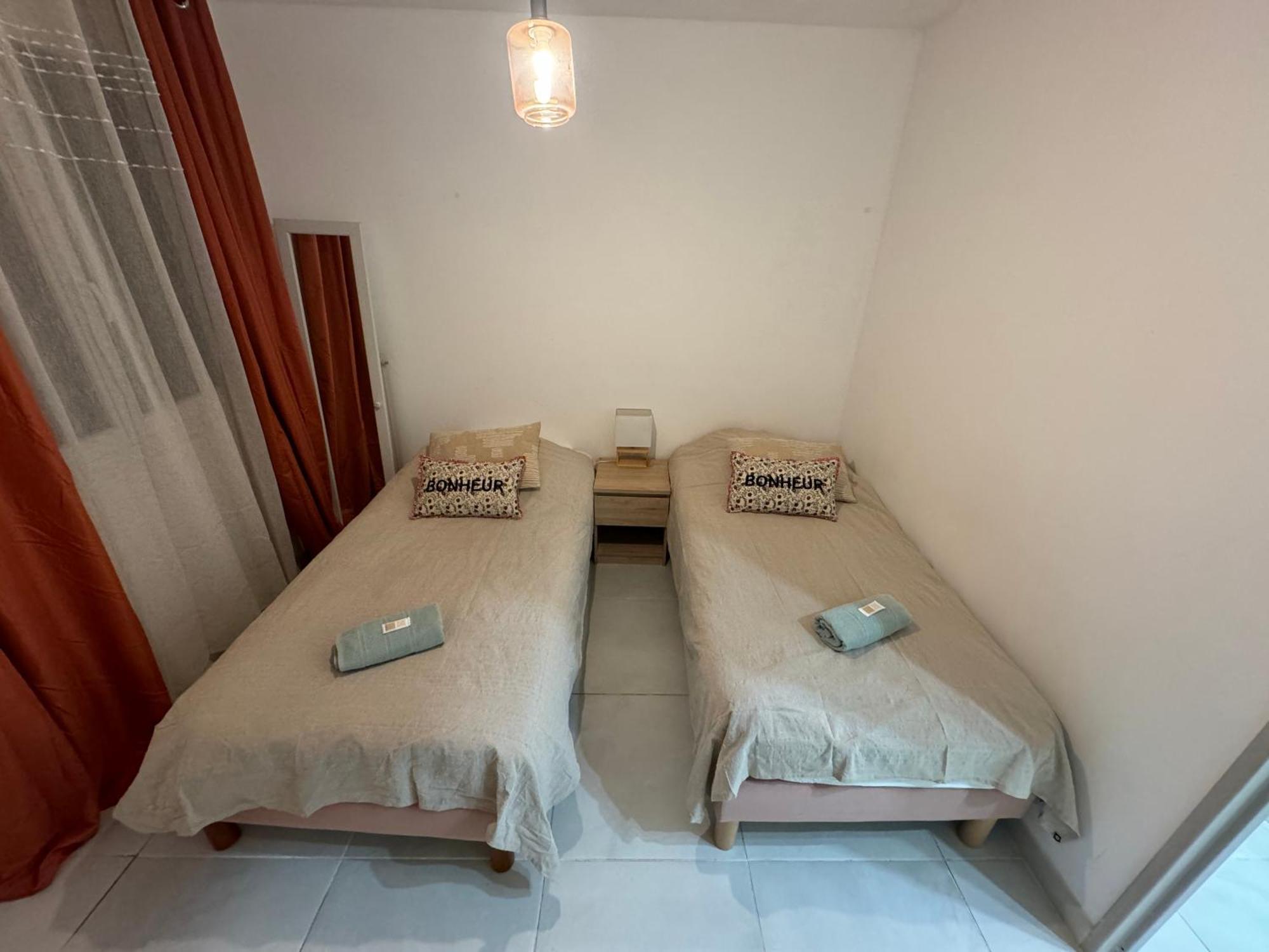 Maison 3Chambres ,Climatisee ニーム エクステリア 写真
