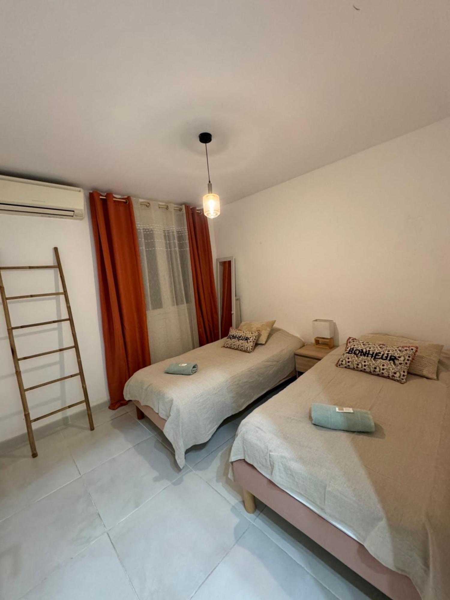 Maison 3Chambres ,Climatisee ニーム エクステリア 写真